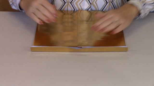 How to wrap a flat present смотреть онлайн