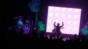 Oliver Tree - I'm Gone/Alien Boy Reprise (Live) at The Fox Theater Pomona 2019