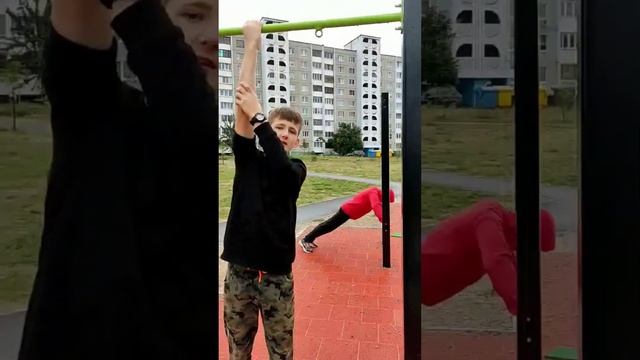 Обучалка:Подтягивание на одной руке.Без резинок смотреть онлайн