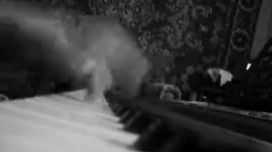 Мальчик классно играет на Синтезаторе!