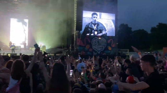 Sam Fender - Seventeen Going Under (Tramlines 2022) смотреть онлайн