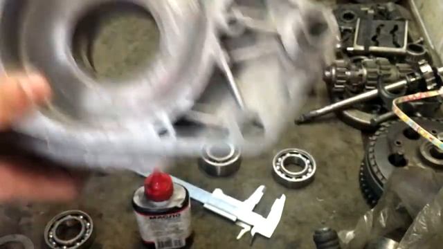 Сборка мотора CZ 250. Часть 1 смотреть онлайн