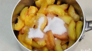 Пюре из персиков