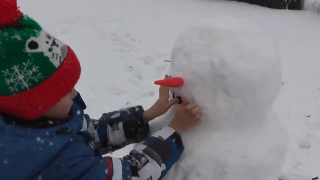 #VLOG Первый снег*Рыбалка на ратана*Снеговики смотреть онлайн