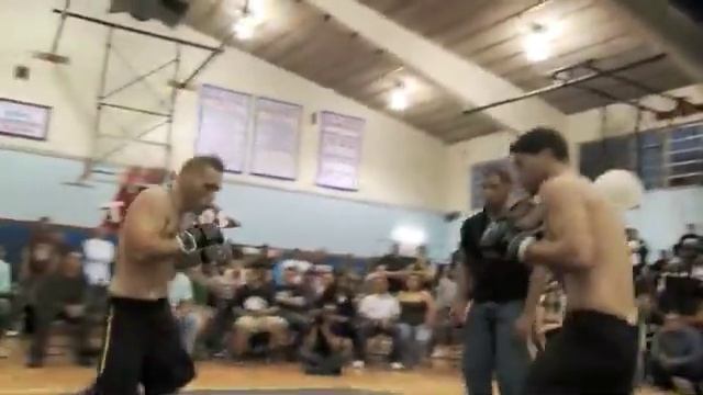 M.M.A. HIA 7th Fight "CORINGA" Wagner briging Capoeira to the MMA. смотреть онлайн