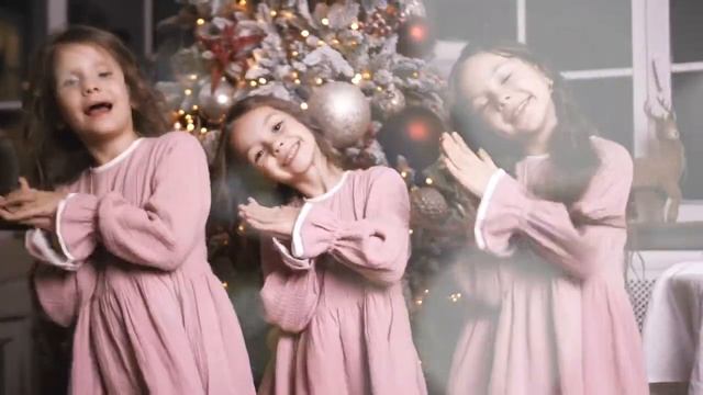 С Новым Годом! #праздниккнамприходит #новыйгод#сновымгодом#новыйгод2023.mp4
