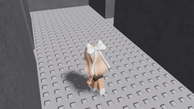ИГРАЮ В ЛАБИРИНТ УЖАСОВ | Roblox Escape Running Head смотреть онлайн
