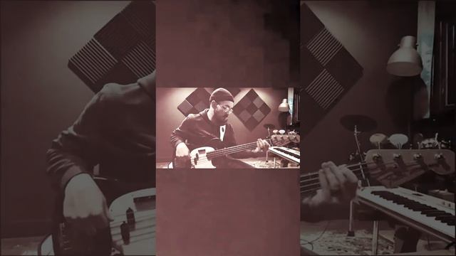 Fender JMJ Mustang Bass смотреть онлайн