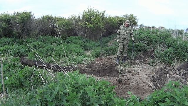ОТКАПЫВАЕМ НАХОДКУ ВЕСОМ В 200 КГ. Коп металлолома смотреть онлайн
