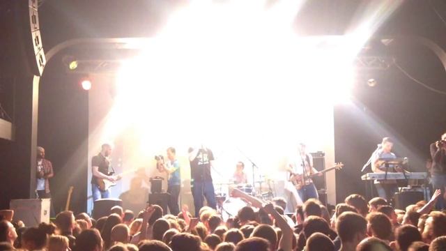 Тартак — Сонце пече (прыжок со сцены) @ «Атлас», 11.10.14 смотреть онлайн