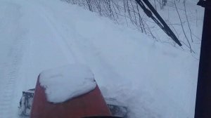 Два отвала на тракторе Т-25, а он ещё и снег чистить.
