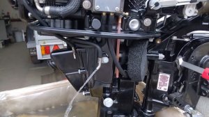 Лодочный мотор Mercury ME F20 EFI 2 часть Вода из под тяги переключения передачи!