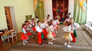 Флешмоб в детском саду "Что манит птицу"