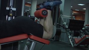 Герои Спарты. Упражнения в тренажерном зале для новичков. Качаем ноги и плечи