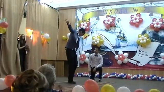 Зажигательный танец Анара и Фуада смотреть онлайн