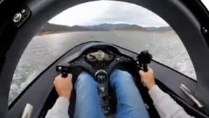 Подводная лодка-гидроцикл Seabreacher с двигателем в 260 л.с.