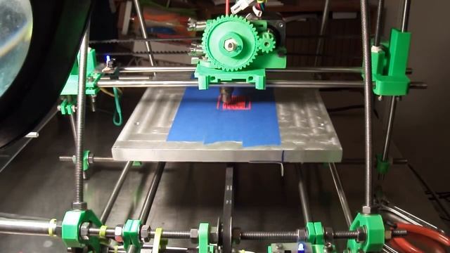 Процесс печати моего 3д принтера Prusa