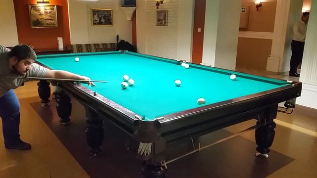 Свободная пирамида - партия между Борисом и Олегом в русском бильярде смотреть онлайн