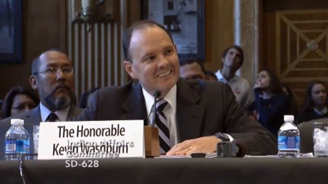 McCain vs. Washburn смотреть онлайн