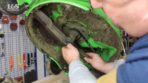 How to Change the Blade on a MB 253.1 T Viking Lawn Mower | L&S Engineers