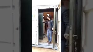 двери на контейнер - каюту для судна