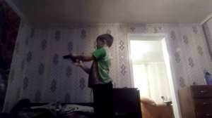 Трюки с игрушечным пистолетом 😎😎😎😎😎😎 👍👍👍