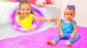 Под Кроватью и Сквозь стену | Майя и Маша | Детские песни