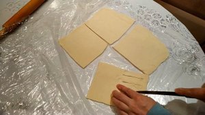 СЛОЙКИ С ЯБЛОКАМИ ИЗ СЛОЕНОГО ТЕСТА - рецепт, как приготовить?