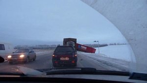 Огромные пробки, гололед. Трасса М 5.mp4