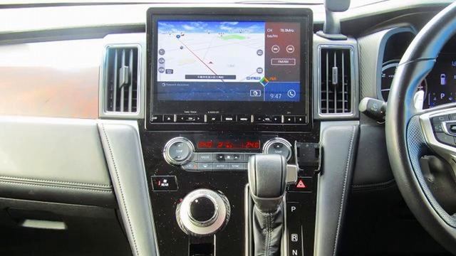 Mitsubishi Delica D5 обзор оснащение интерьер характеристики