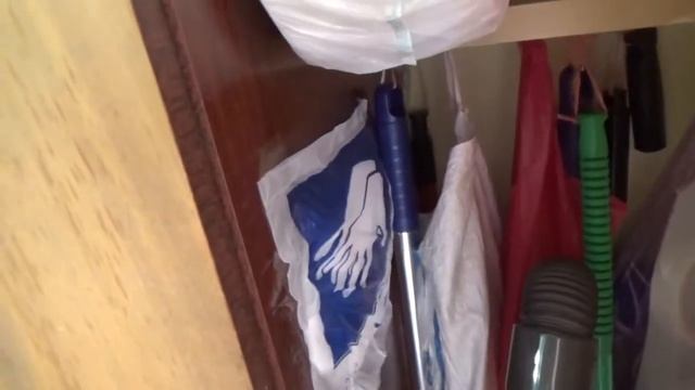 Одноразовые перчатки как хранить и легко брать.