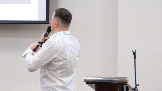 Презентация инвест. фонда АО "Инвестиционный франчайзинг" от ген. директора Станислава Тихомолова. смотреть онлайн