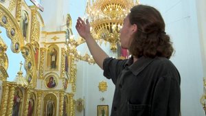 Талантливый резчик по дереву из Молодечно создает иконы для храмов