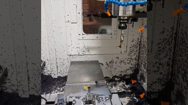 Обработка черной полиацетали (ПОМ) смотреть онлайн