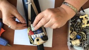 443. Декор бутылки в стиле Стимпанк.Decor of a bottle in Steampunk style.