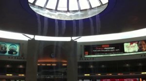 Фонтан в аэропорту Бен Гурион. Ben Gurion Airport fountain.