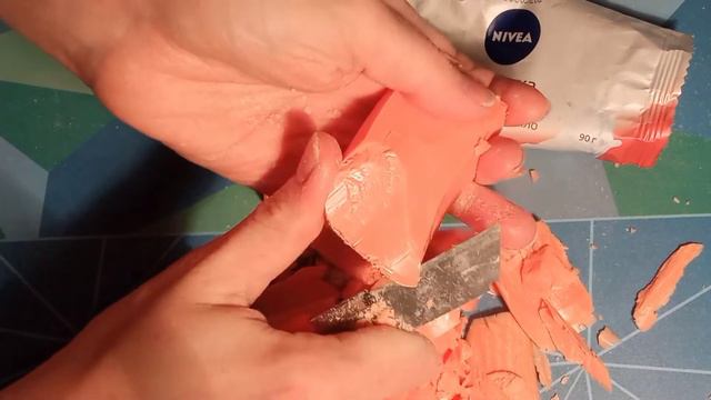 резка розового клубничного мыла Nivea. Красиво!!! / asmr soap / soap cutting / soap shavings смотреть онлайн