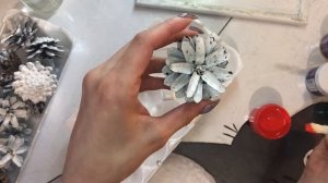 Картина из разноцветных шишек своими руками. Быстро,просто, красиво