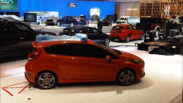 Canadian International Auto Show 2012 смотреть онлайн