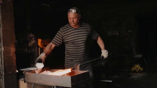 Подробный процесс производства ДАМАССКОЙ стали. Как сделать дамасскую сталь. смотреть онлайн