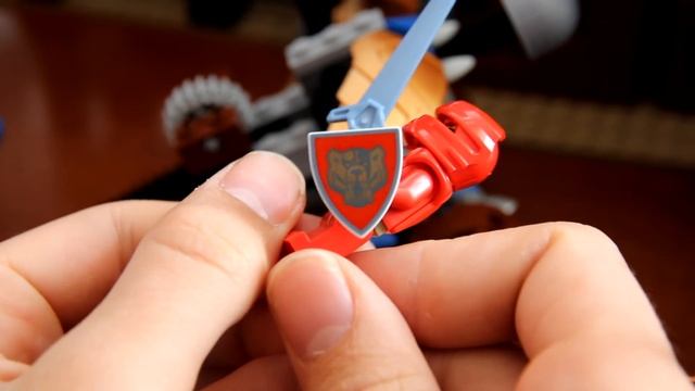 Lego Knights Kingdom - Темная Крепость Владека (8877) Ретро-обзор! смотреть онлайн