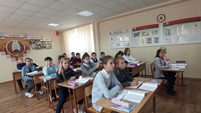 #teacher #russian Фрагмент урока в 6 "В" классе. Тема: " Несклоняемые существительные". смотреть онлайн