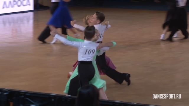 Невьянцев Владимир - Яловая Ксения, 1/2 English Waltz смотреть онлайн