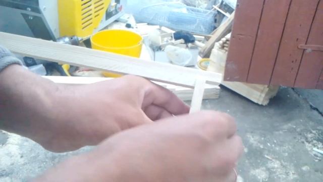 Сборка рамки для пчел. Как сделать рамки для пчел. За сверловка и натяжка проволоки на рамки, смотреть онлайн