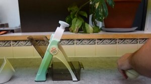 DASH Safe Slice Mandoline Slicer - very user friendly