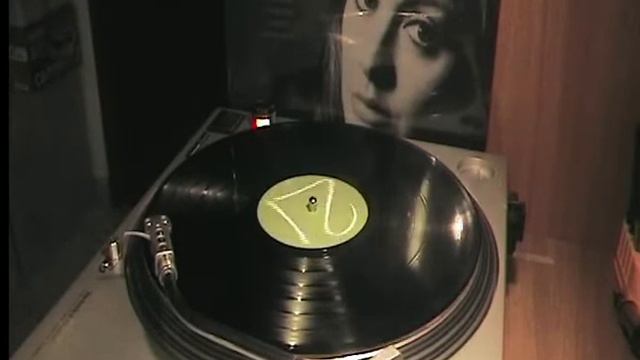 Adele - Rolling in the deep - 33rpm - 2011 смотреть онлайн