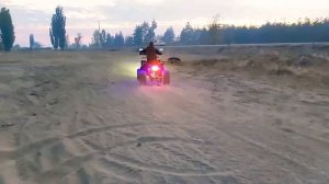 Сделали подсветку на квадрике Дениса.Катаемся в деревне .Закат.Все в восторге.Легкий тюнинг квадрик