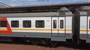 Электропоезд ЭП2Д маршрутом МЦД3 "Крюково" - "Ипподром-Раменское" отправляется со станции "Люберцы"