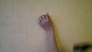 Простой способ повесить картину на стену