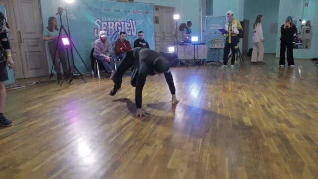 БАТЛ SERGIEV CUP 2022 - BREAK DANCE PRO 6 смотреть онлайн
